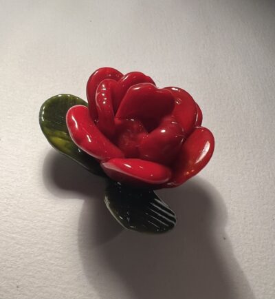 idée cadeau saint valentin, rose en verre de Murano, rose en verre filé