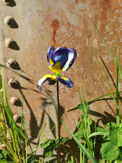 Iris en verre n°012 Violet, bleu ciel, jaune et vert – Image 4