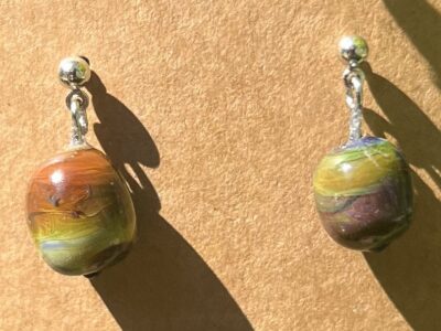 Boucles d'oreilles en verre n°002 Olives – Image 7