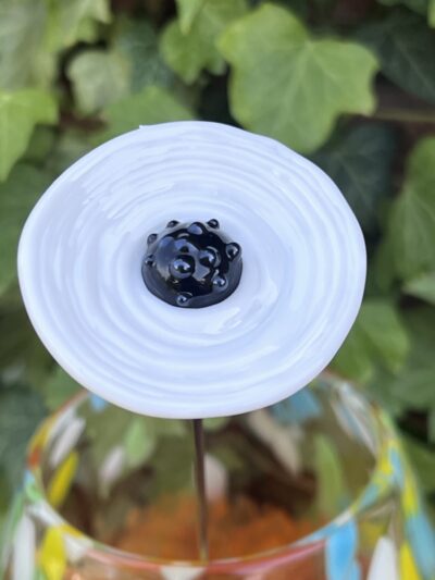 Fleur en verre avec tige
