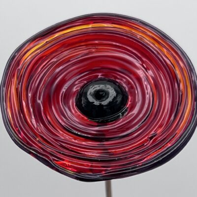 Coquelicot en verre n°028 Rouge transparent anneau extérieur violet – Image 3