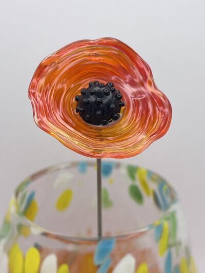 Fleur en verre jaune transparent