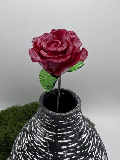 Rose rouge en verre filé