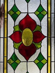 Vitrail Fleur et losanges