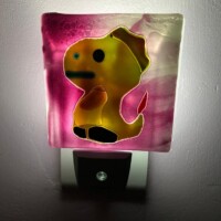 VEILL009 - Veilleuse bébé personnalisée, Dinosaure, à déclenchement automatique dans le noir