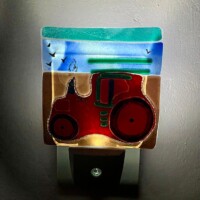 VEILL003 - Veilleuse pour bébé à déclenchement automatique dans le noir Tracteur rouge