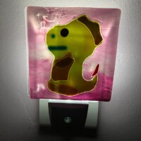 VEILL010 - Veilleuse verre artisanale, Dinosaure, à déclenchement automatique dans le noir