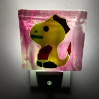 VEILL011 - Veilleuse verre personnalisée, Dinosaure, à déclenchement automatique dans le noir