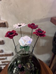 BOUQ007 - Bouquet de fleurs artificielles composé de cinq fleurs variées en verre de Murano Bouquet de fleurs artificielles